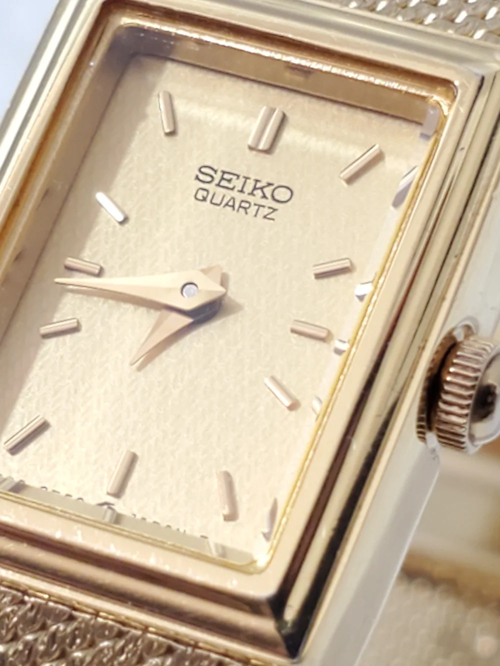 Vintage Seiko Women's Quartz Dress Gold Plated Tank Watch Mesh Band 1F20-5C00